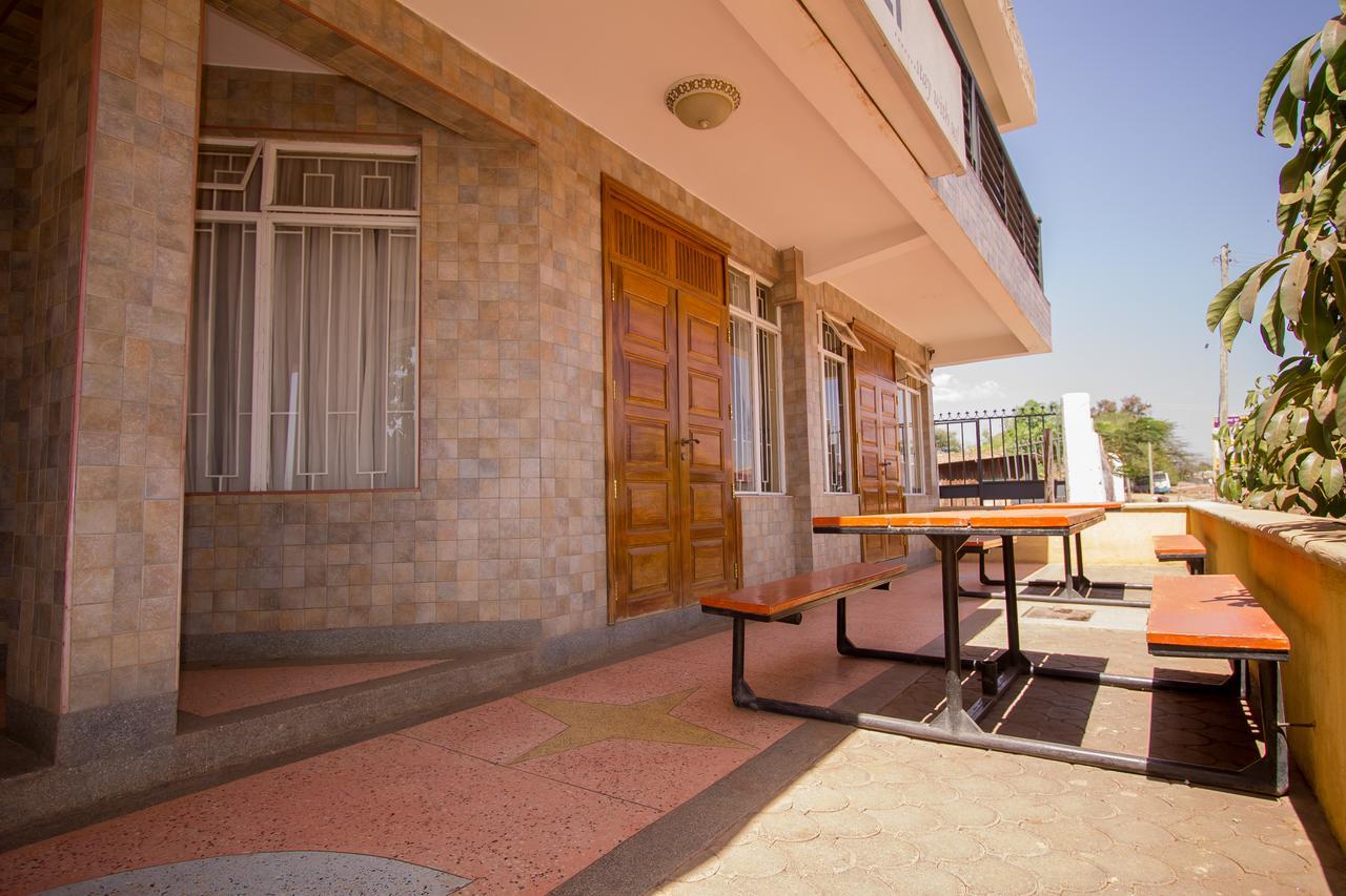 Northern Galaxy Hotel Isiolo Luaran gambar